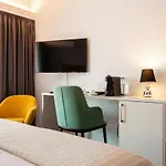 Polo Hotell 3*
