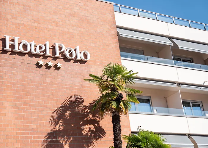 Polo 3* Ασκόνα